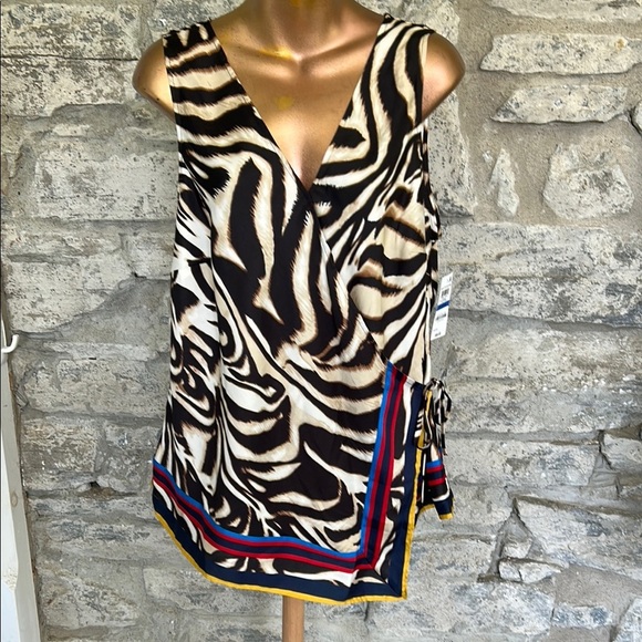 Zebra Print Sleeveless Top - Picture 1 of 7